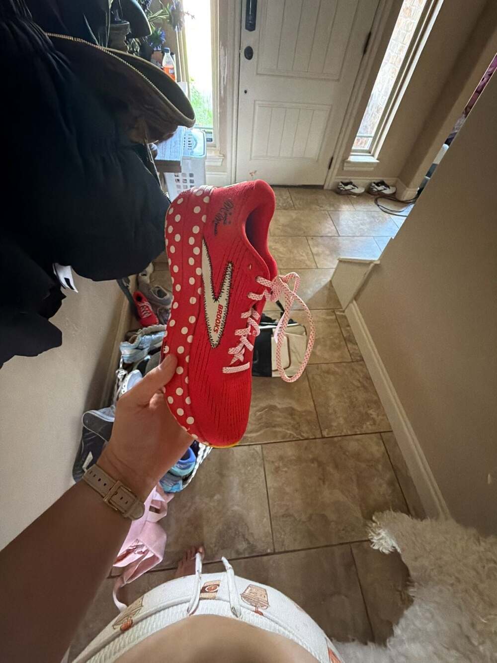 Brooks RunDisney Minnie Mouse Sneakers Size